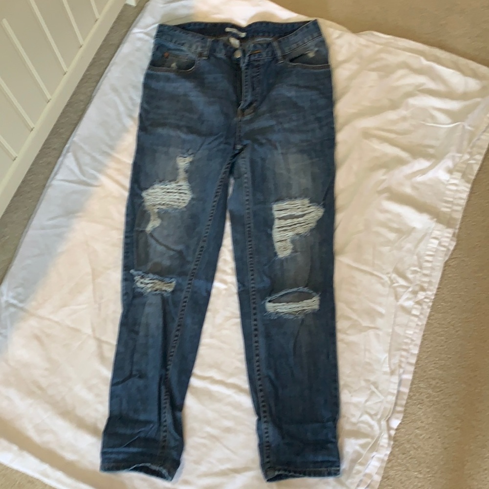 Billabong cropped distressed boyfriend jeans.